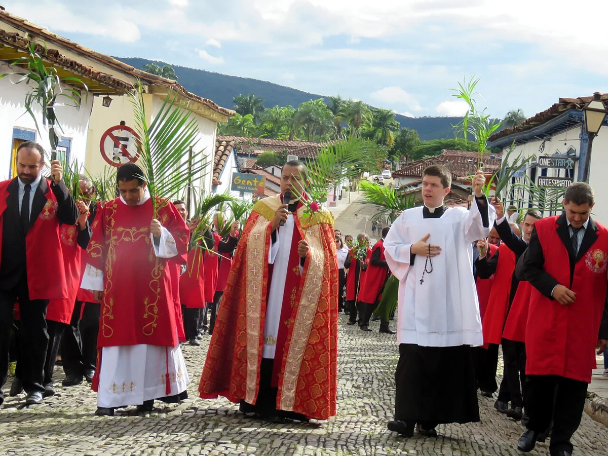 Procissão de Domingo de Ramos em Pirenópolis (GO)