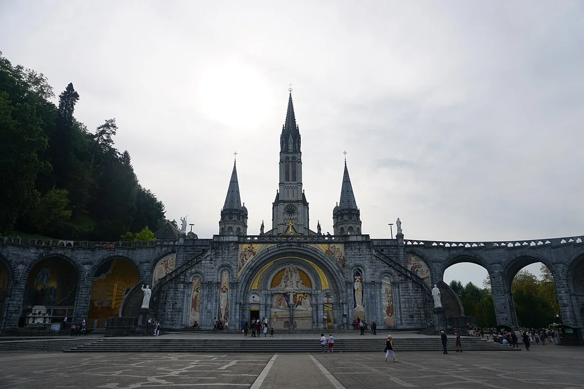 Basílica do Santuário de Lourdes, na França